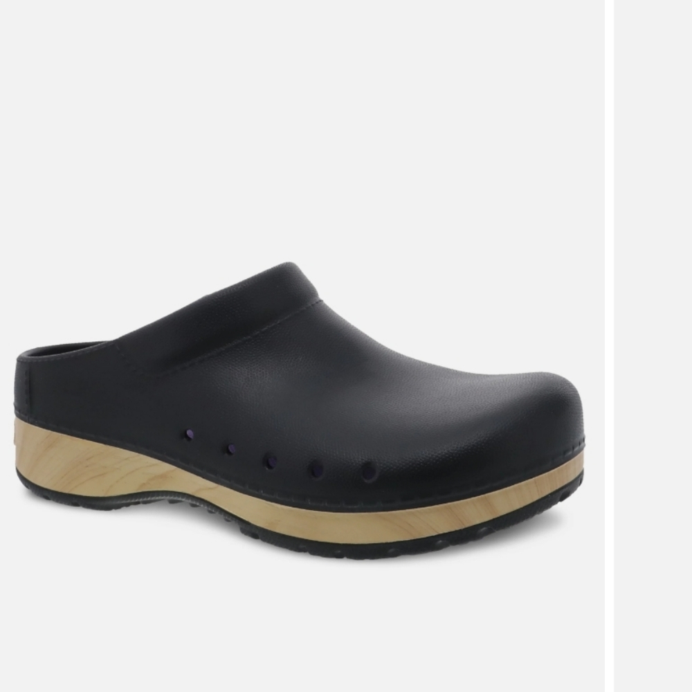 Clogs